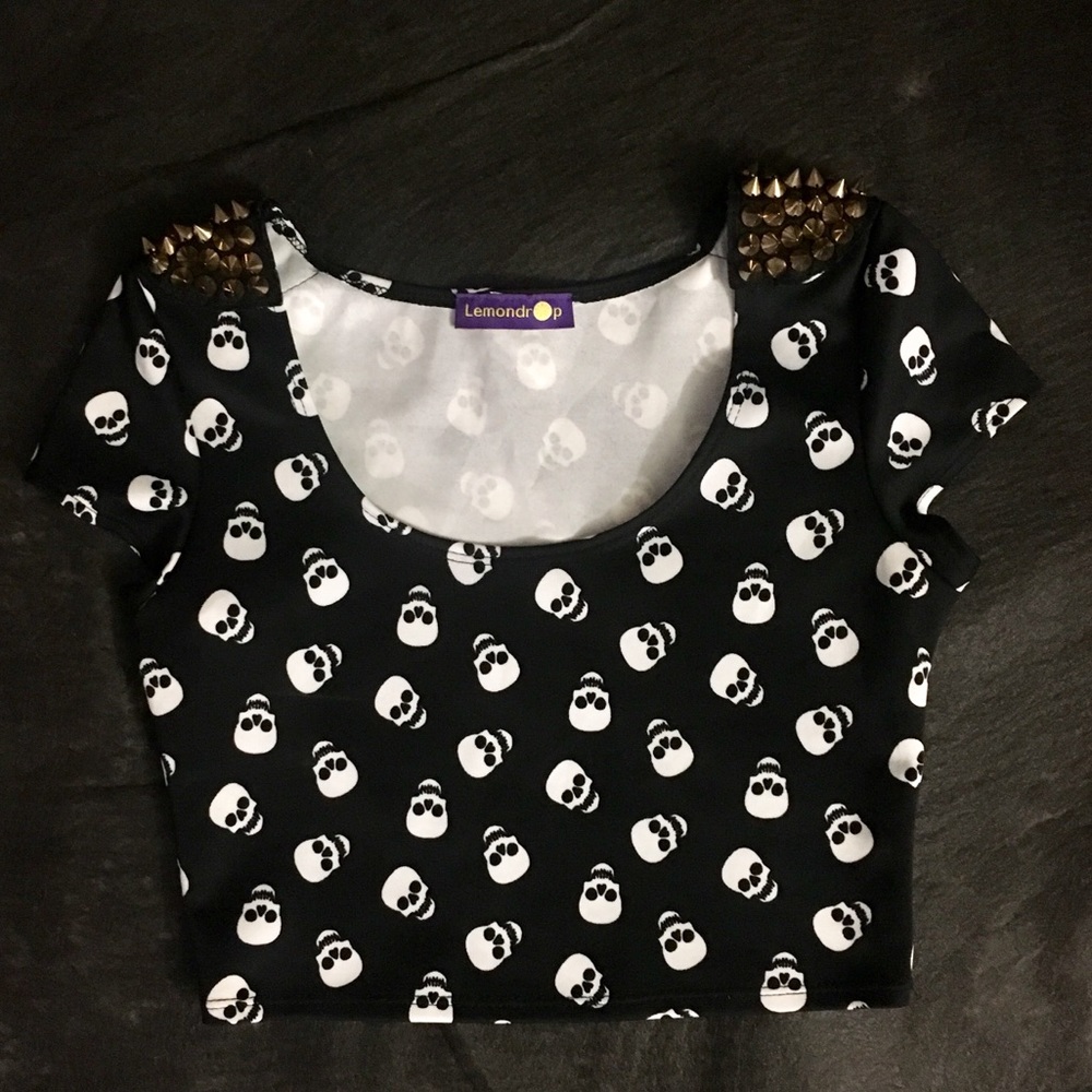Skull crop top